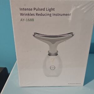 AY-1688 Intense Pulsed Light Wrinkle Reducing Instrument - Silver